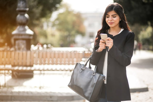 How to Choose an Everyday Bag That Looks Elegant