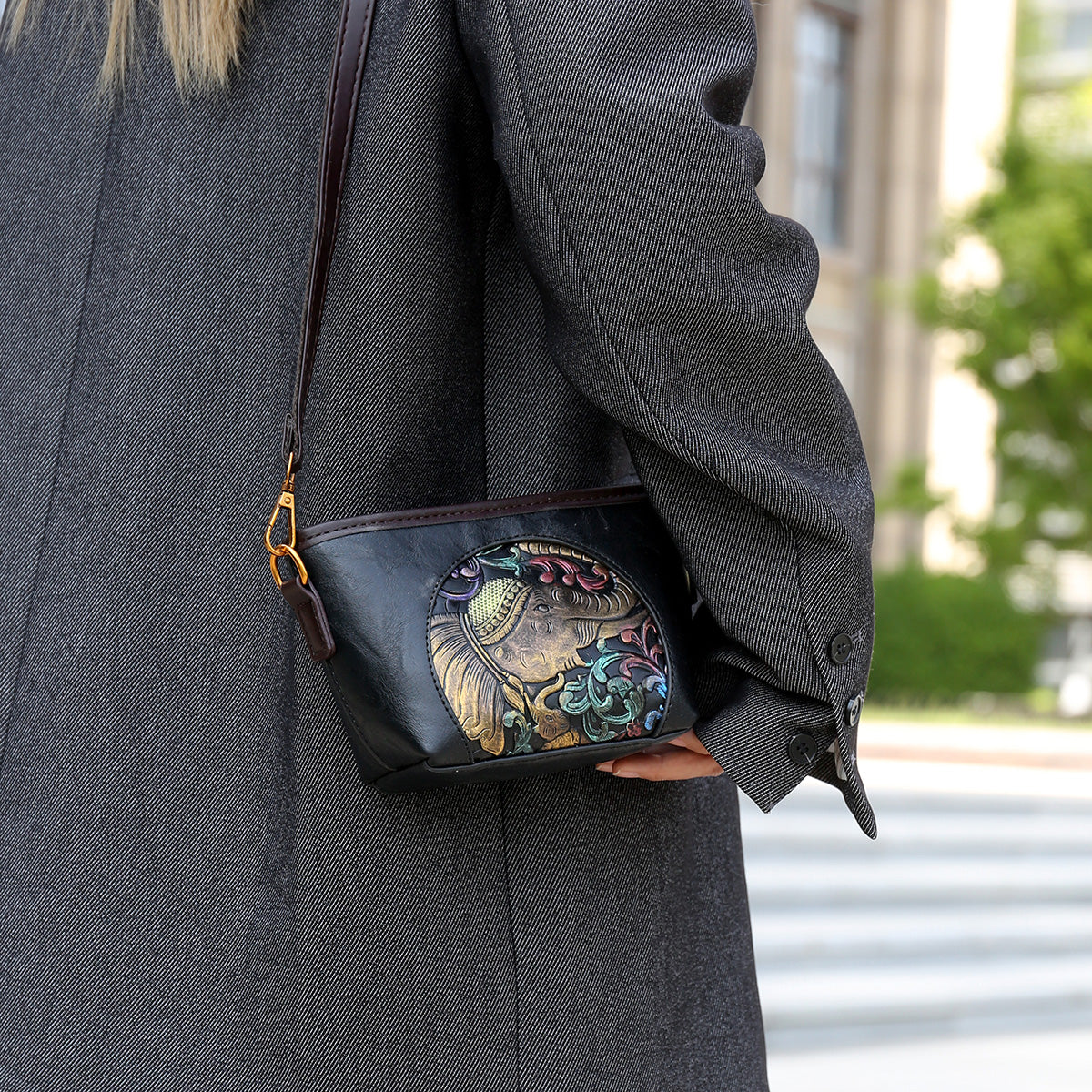 Black Bela (s) Sling Bag