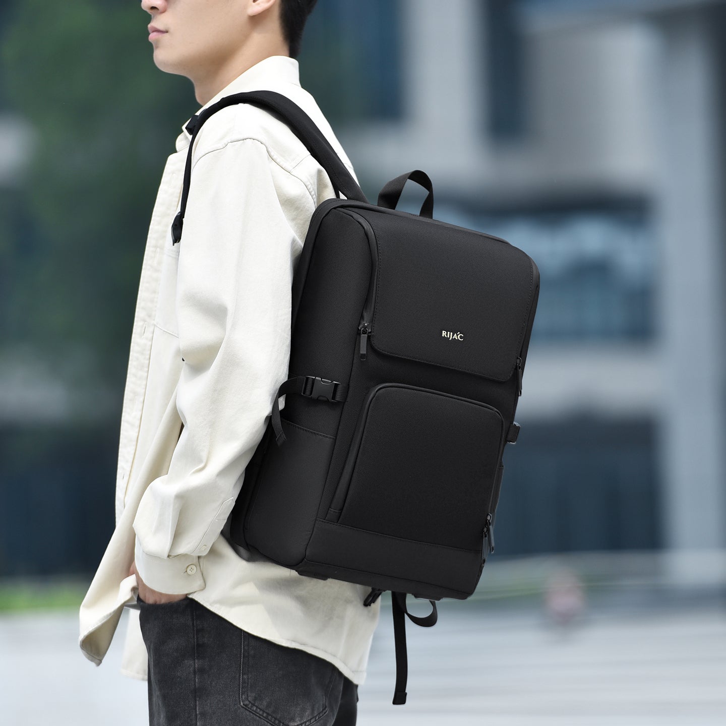 Black Sovi Backpack | 30 Litre