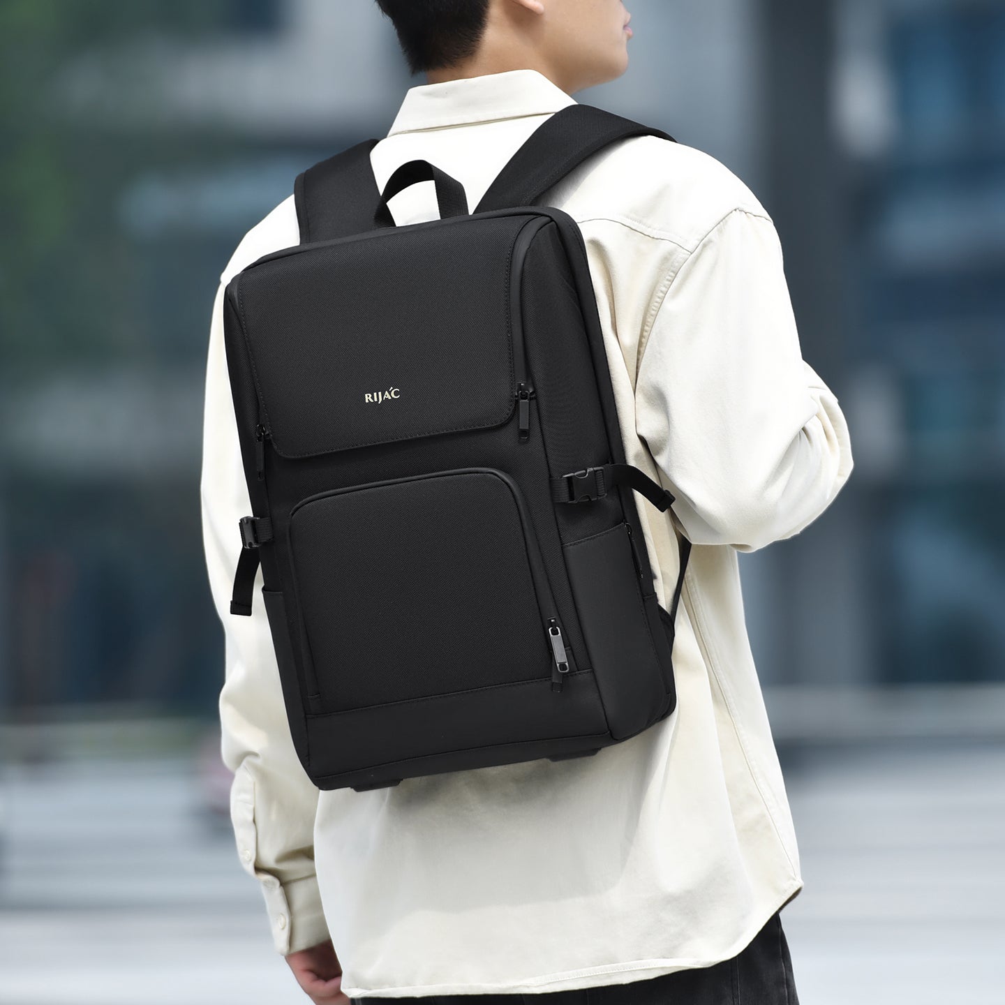 Black Sovi Backpack | 30 Litre