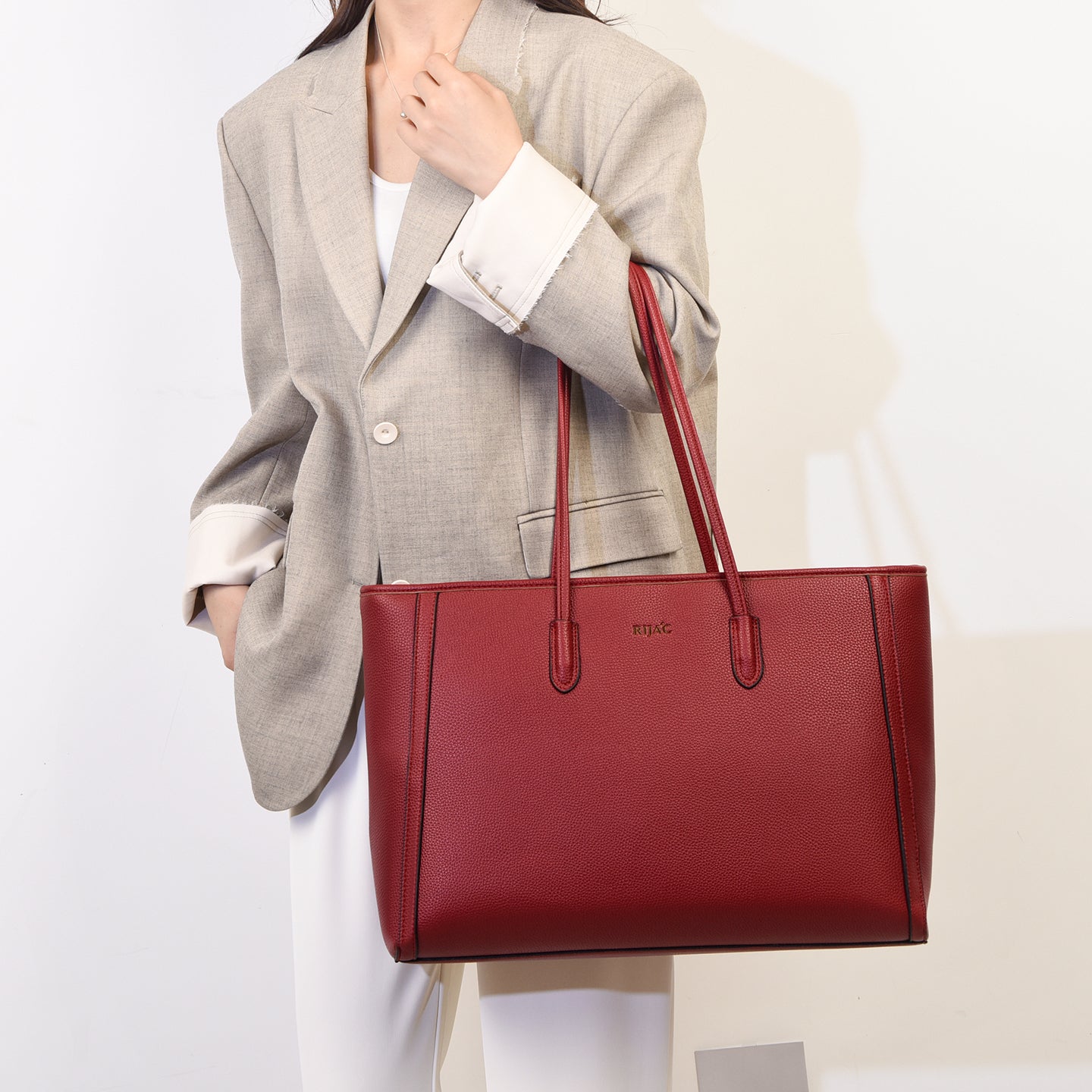 Red Ovia Tote Bag