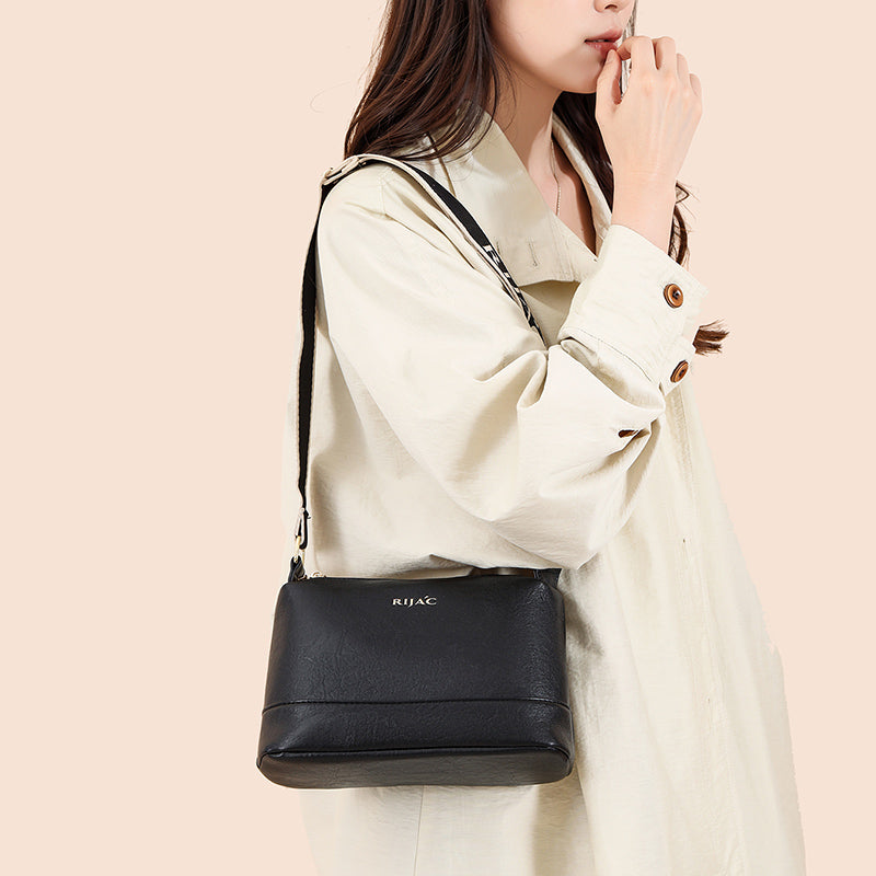 Black Vuma 3 Zipper Sling Bag
