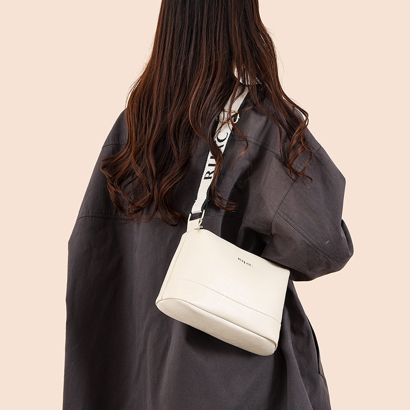 White Vuma 3 Zipper Sling Bag
