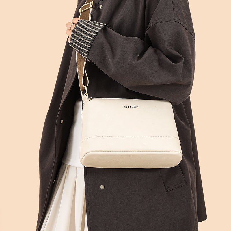 White Vuma 3 Zipper Sling Bag