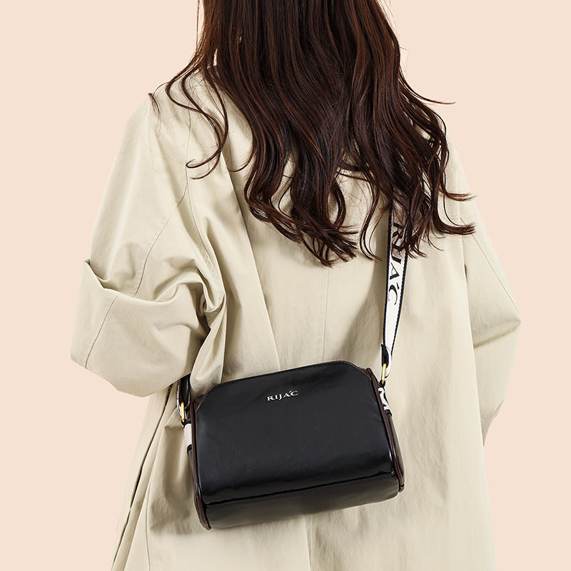 Black Mysa Sling Bag