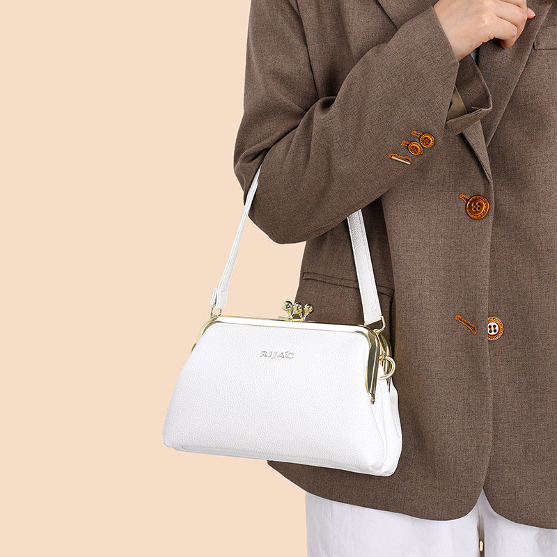 White Daxi Party Clutch Sling