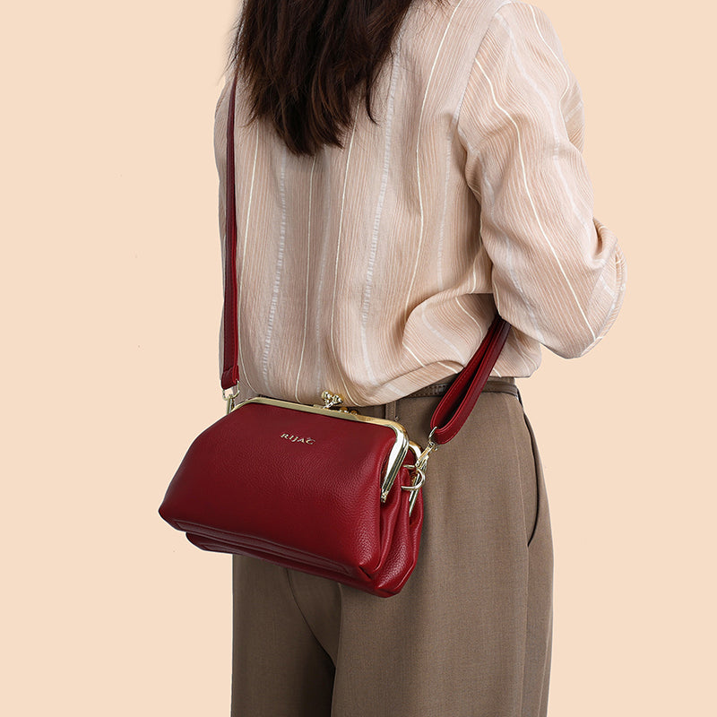 Red Daxi Party Clutch Sling