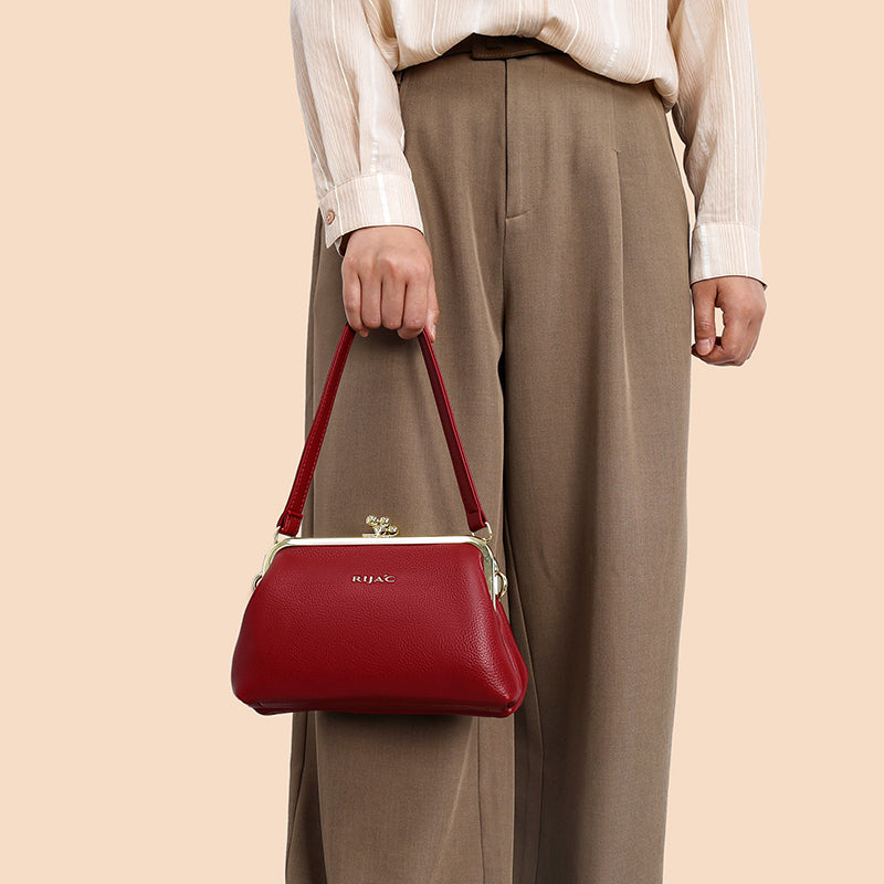 Red Daxi Party Clutch Sling
